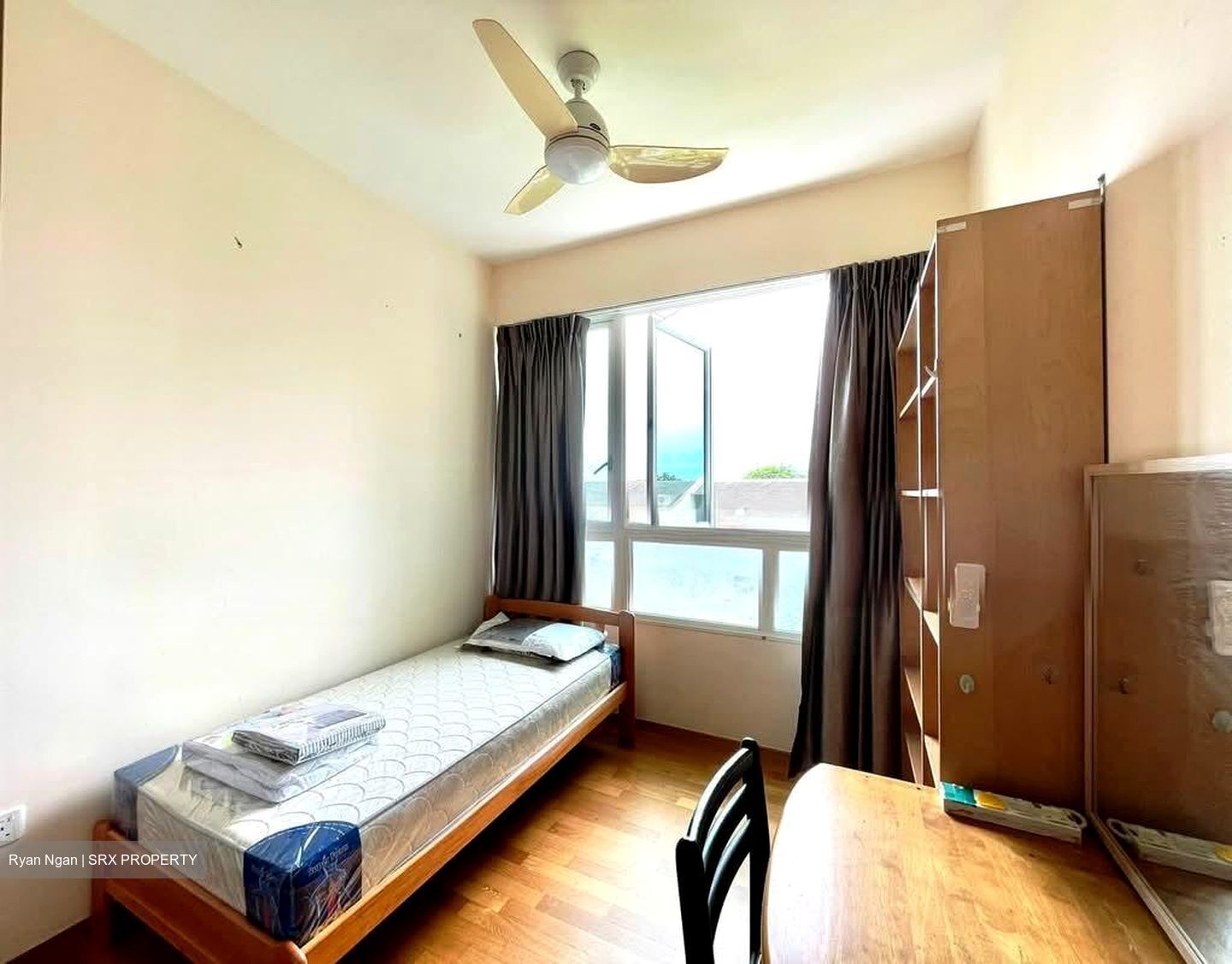 Vacanza @ East (D14), Condominium #534640611